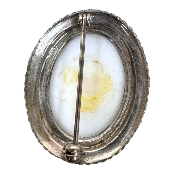 Vintage Circus Elephant Enamel Brooch Pin Silver Tone Rope Border Hand Painted - Picture 2 of 5